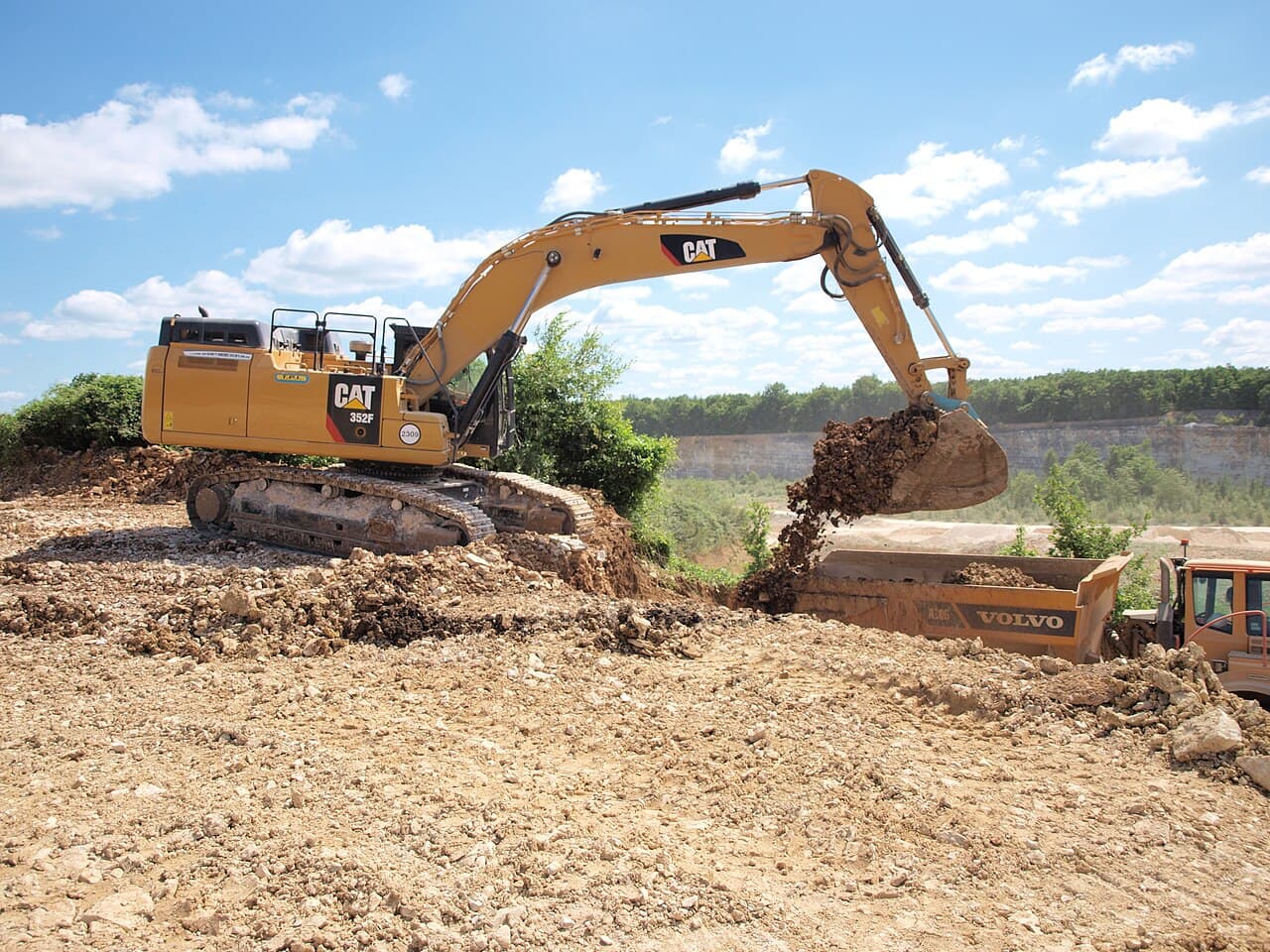 2019 Komatsu PC300-8 Large Excavator